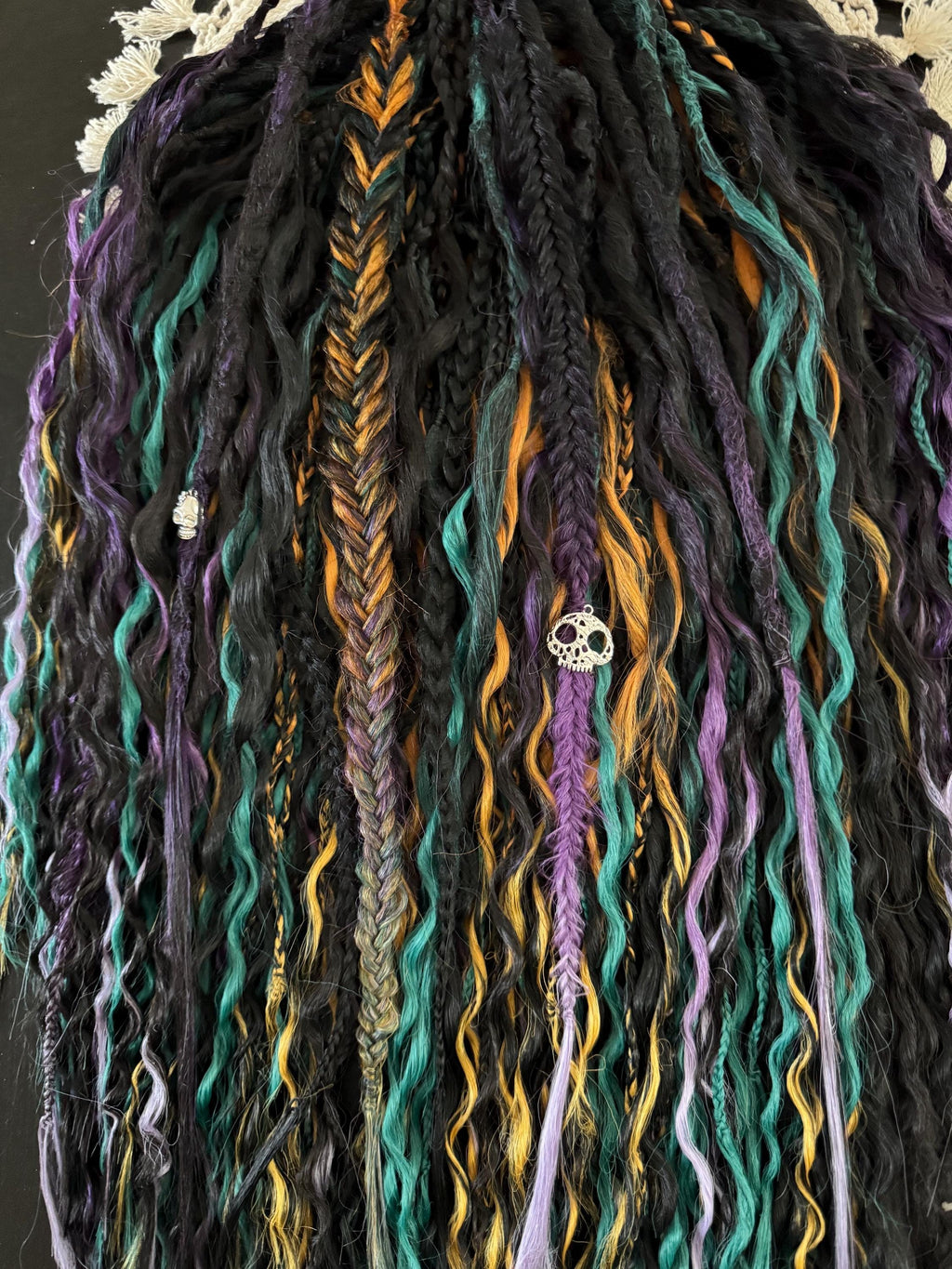 Spooky Vibe Double Ended Wavy Dreads | Skull Charm Dread Set